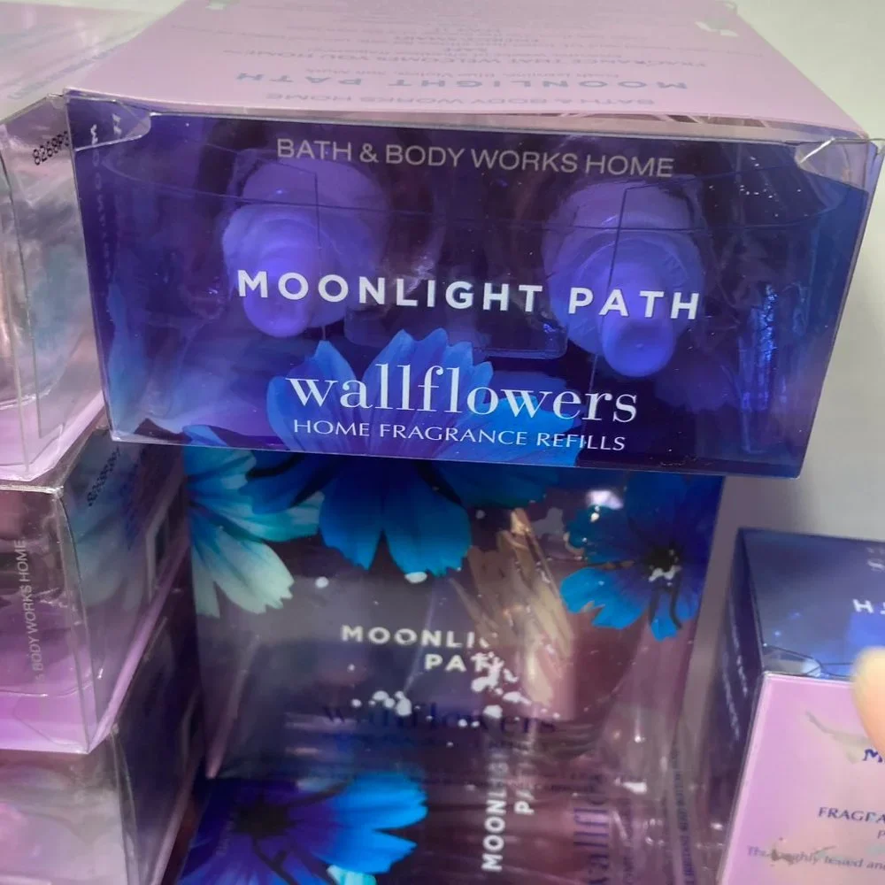 DAMAGED Bath & Body Works Wallflowers Moonlight Path 8-2 Packs DISCONTINUED